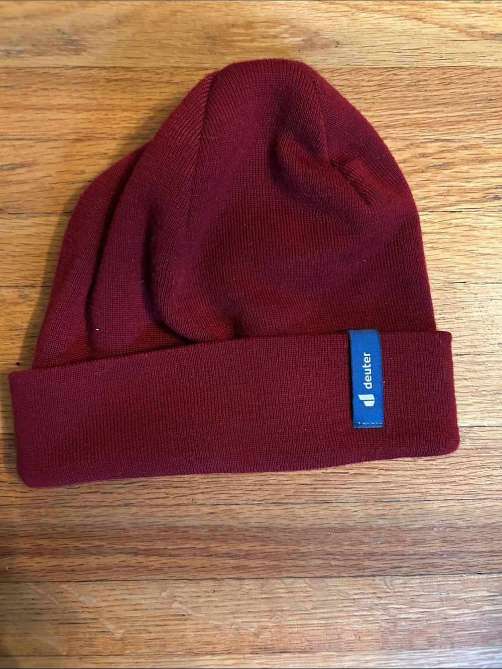 Womens Deuter Burgundy Knit Beanie.